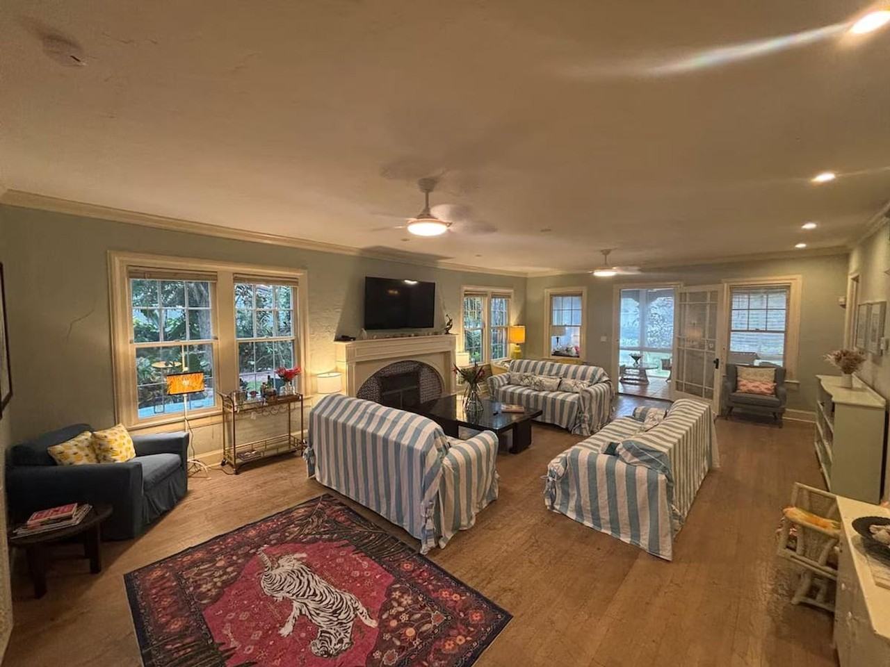 519 28th St #1438394P - Photo 6 of 27