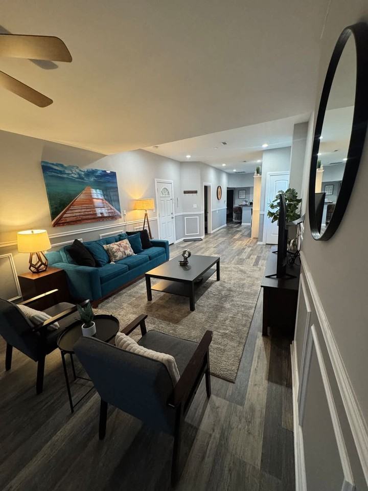 2002 W Cermak Rd #1438532P - Photo 4 of 23