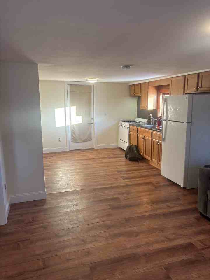 43 Clinton Street - Photo 5 of 16