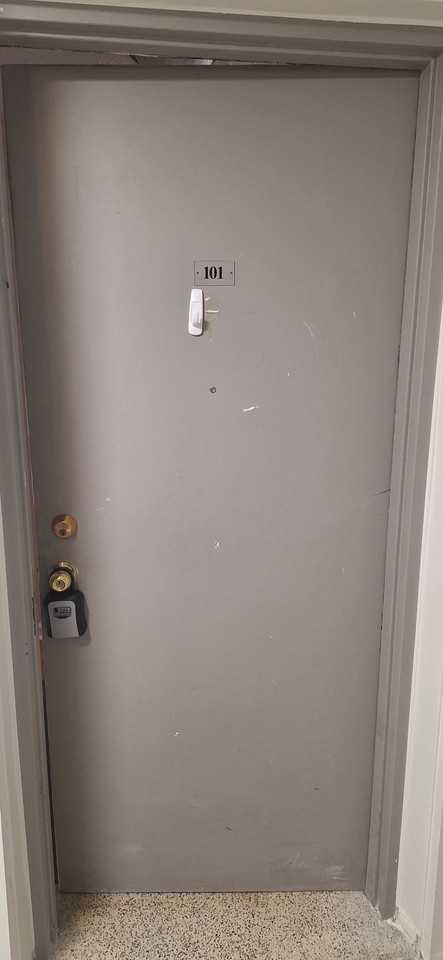 463 King Street #101 - Photo 6 of 7