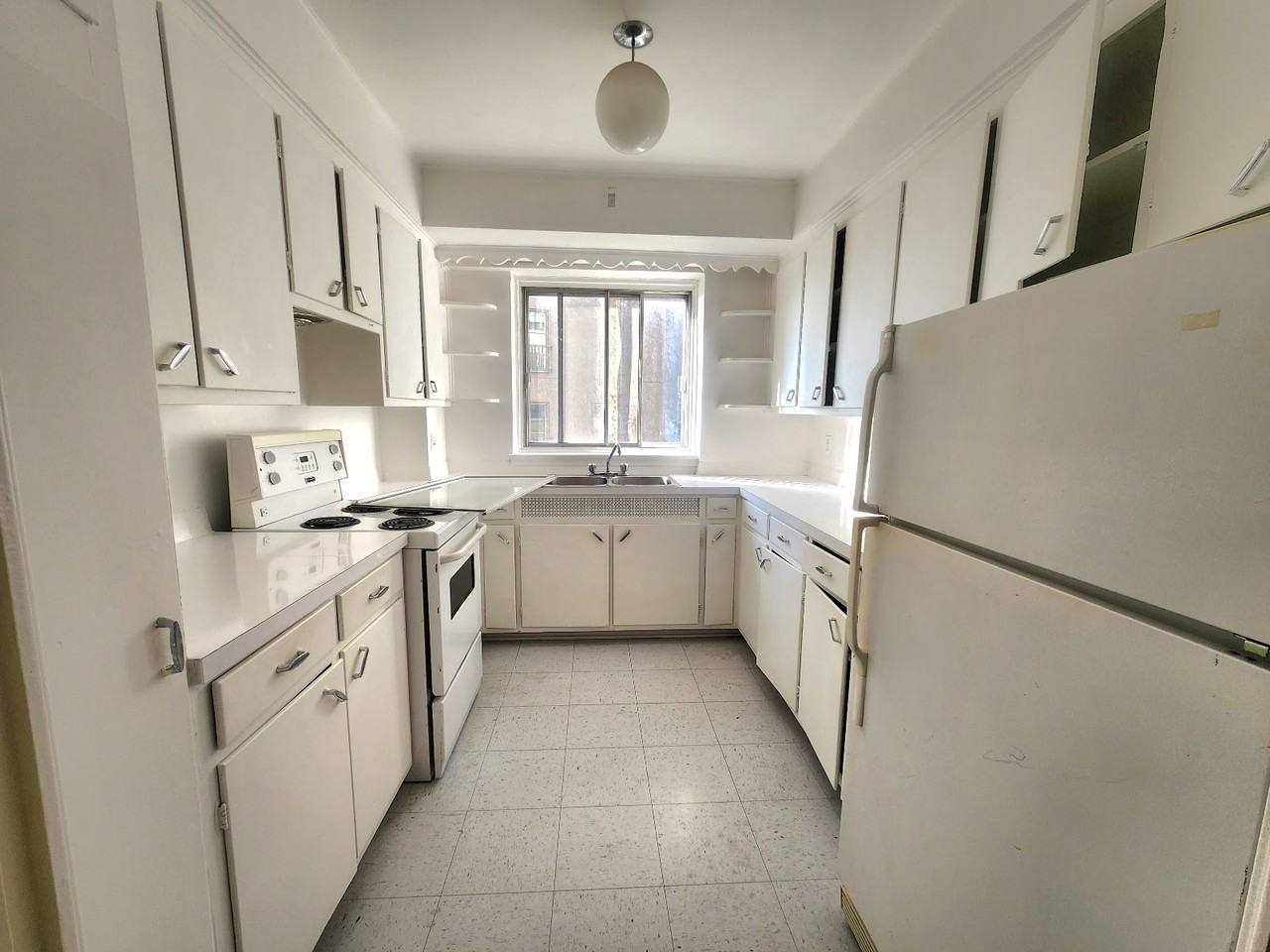 6280 Place Northcrest #414 - Photo 5 of 12