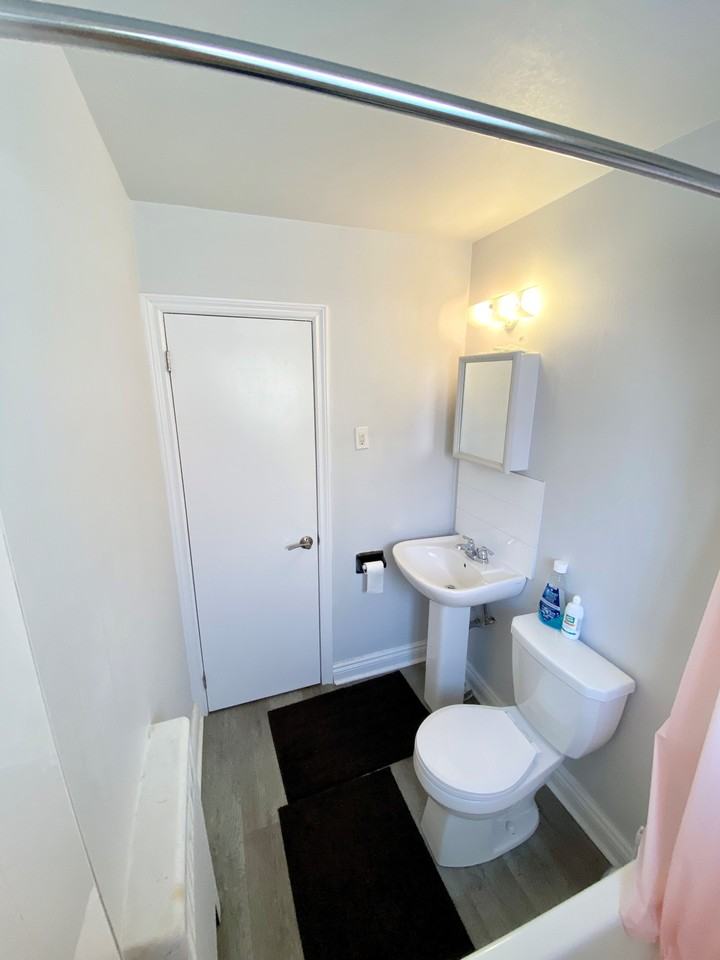 360 Dundas Street - Photo 16