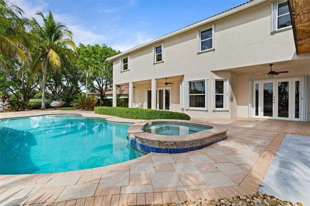 926 Marina Drive - Photo 4 of 9