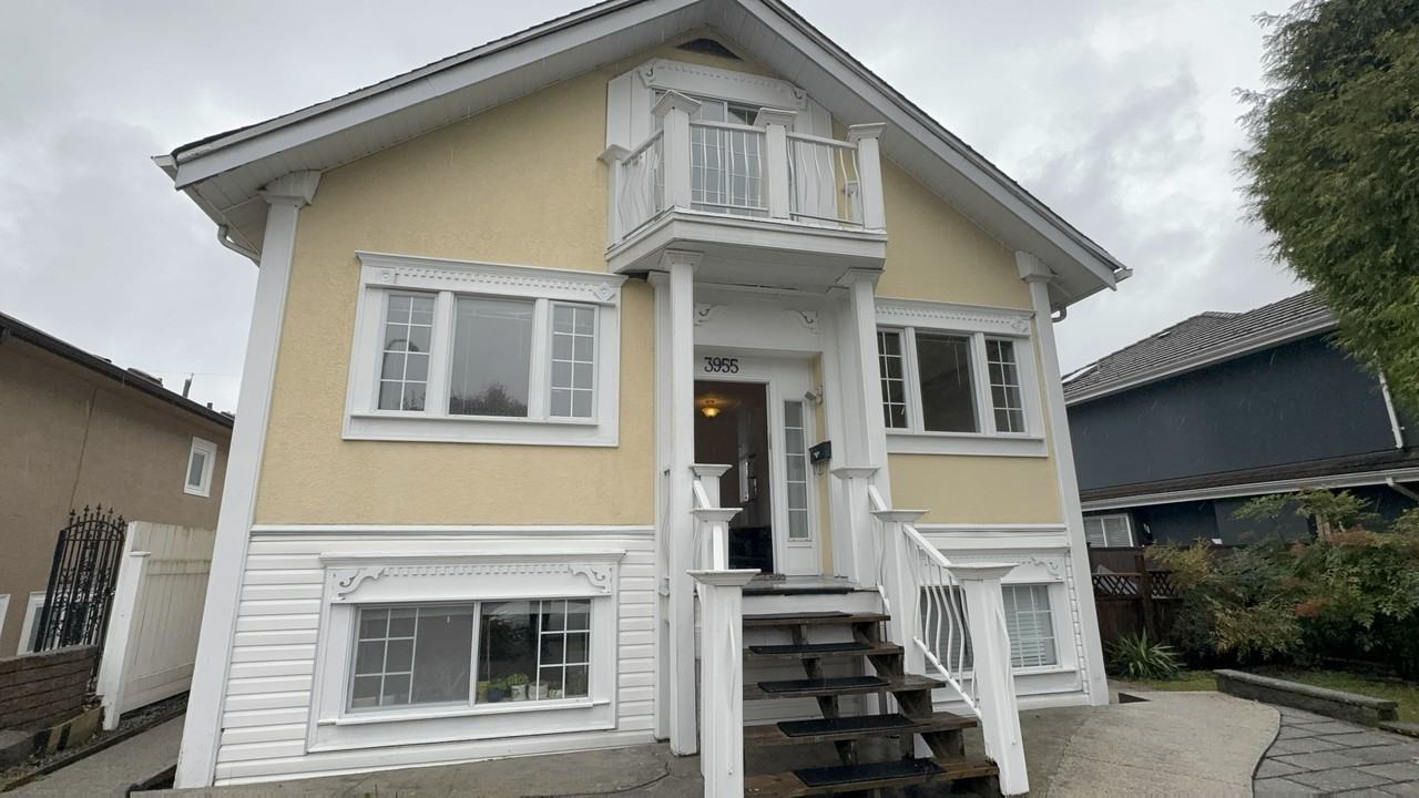 3955 Pandora Street - Photo 4 of 80