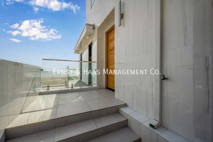 1724 Bluff Pl - Photo 2 of 50