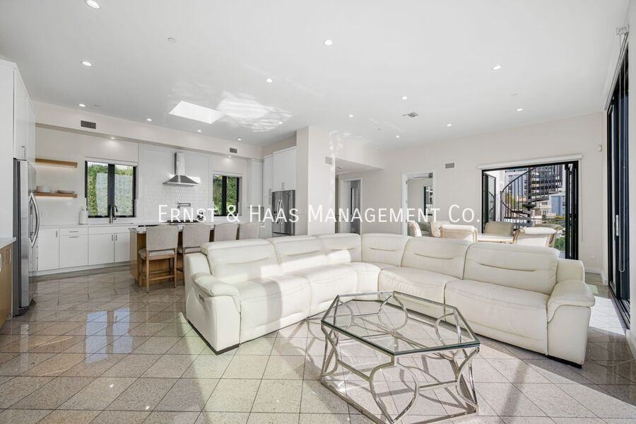 1724 Bluff Pl - Photo 6 of 50