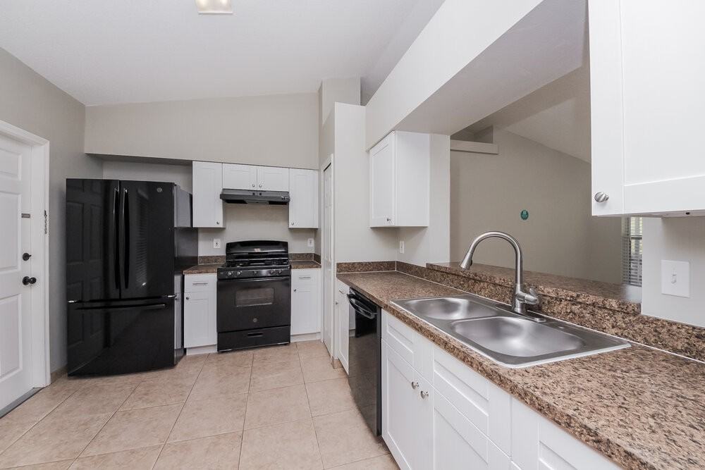 15431 Margaux Dr - Photo 6 of 15