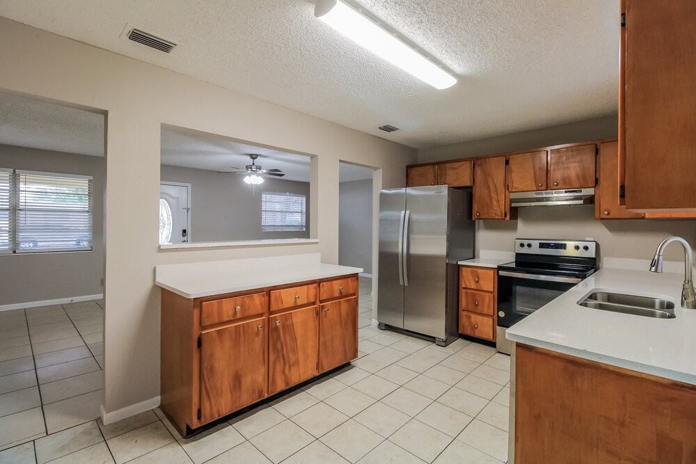 2514 Arlex Dr E - Photo 6 of 16