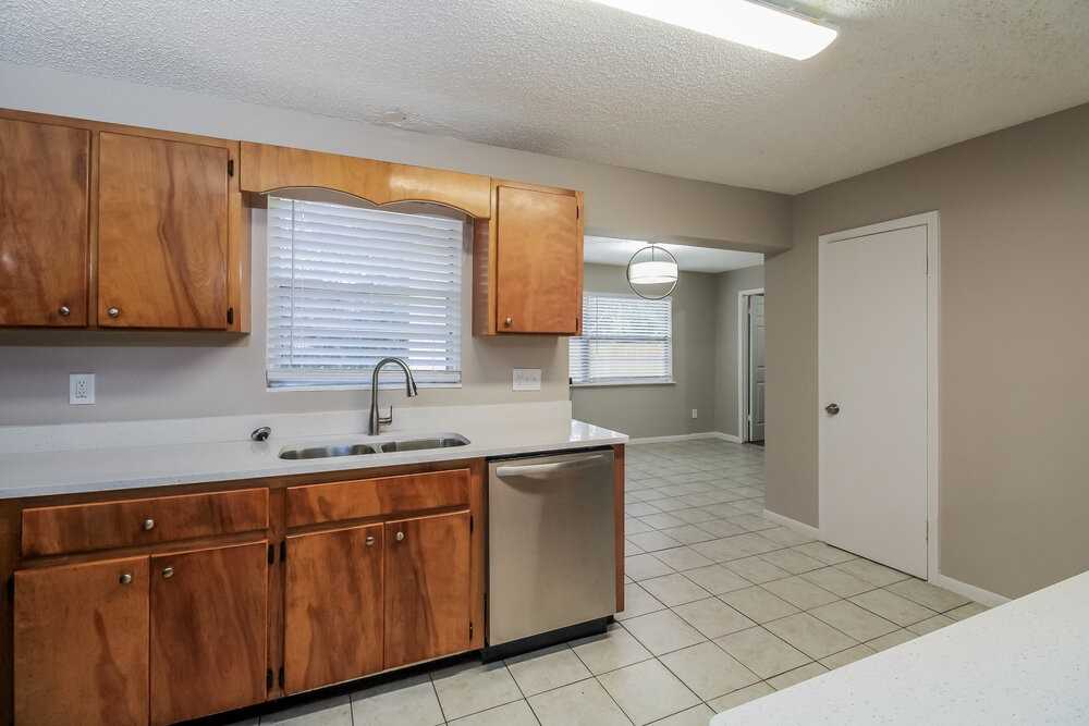 2514 Arlex Dr E - Photo 7 of 16