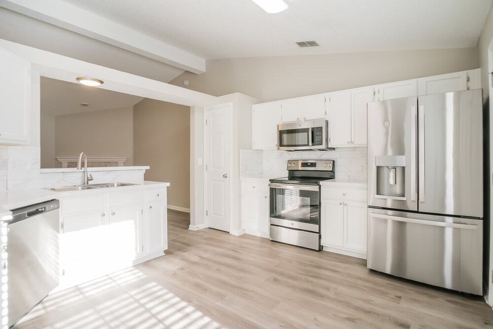 7725 Fawn Lake Dr S - Photo 6 of 16