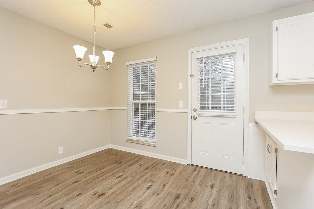 1533 Market Sq - Photo 6 of 17