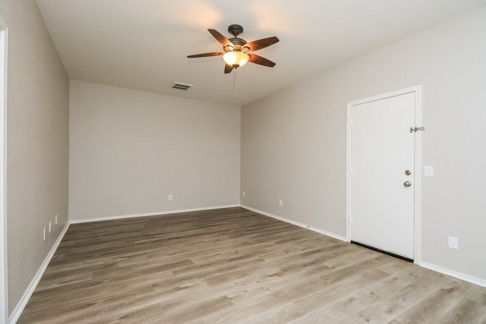 6629 W Range Mule Dr - Photo 7 of 16