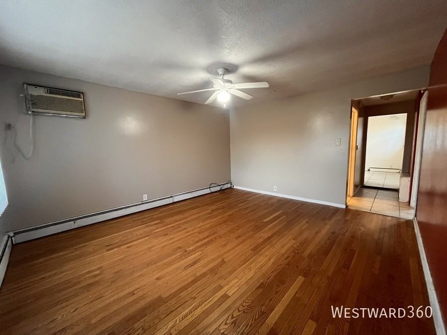 1622 N 40th Ave Unit 1 - Photo 3 of 38