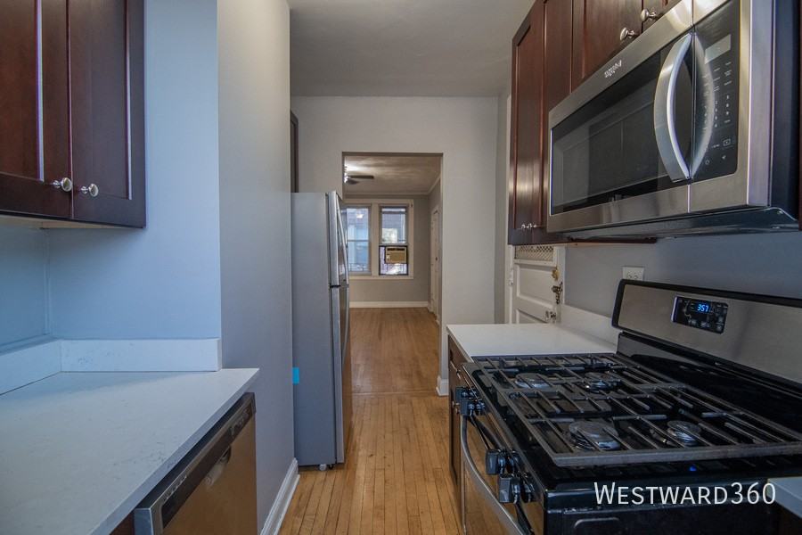 1626 W Sherwin Ave #2S - Photo 7 of 28