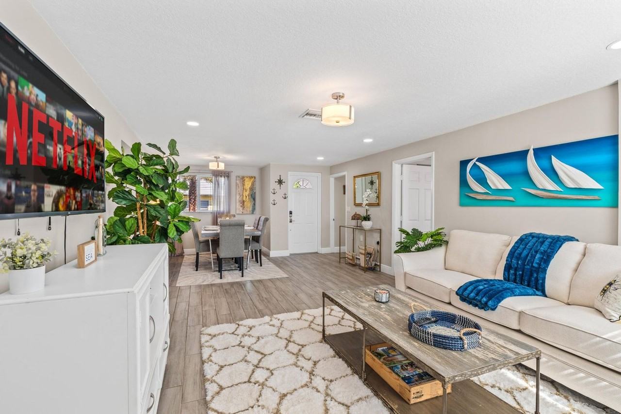 214 Seacrest Ln - Photo 5 of 32