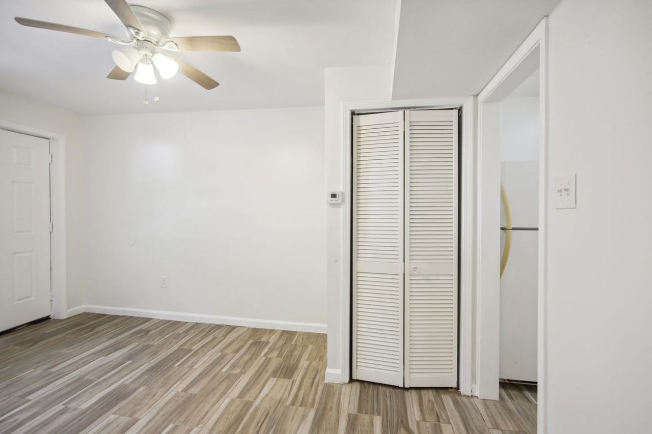 615 Oliver St Nw #01 - Photo 5 of 11