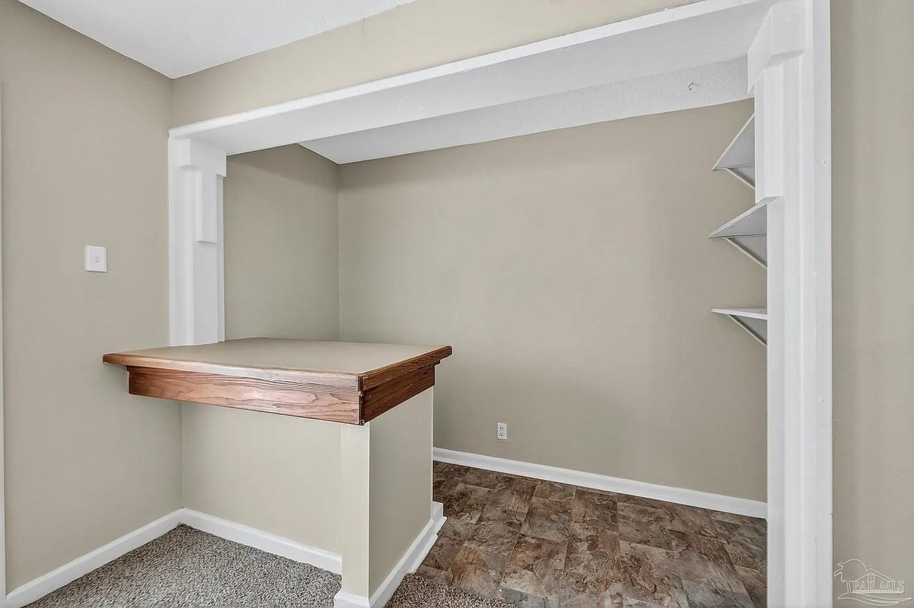 320 Chaseville St - Photo 3 of 24