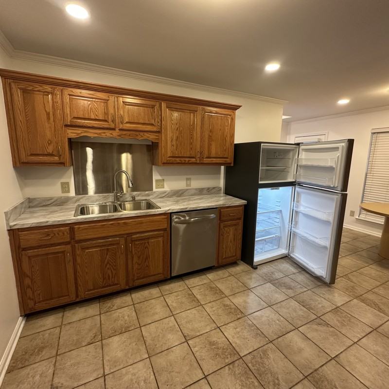 591 Blair Rd - Photo 7 of 38