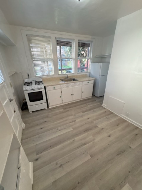 1623 Grant St #1625B - Photo 5 of 7