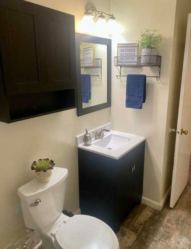 1038 S Worth Ave - Photo 4 of 13