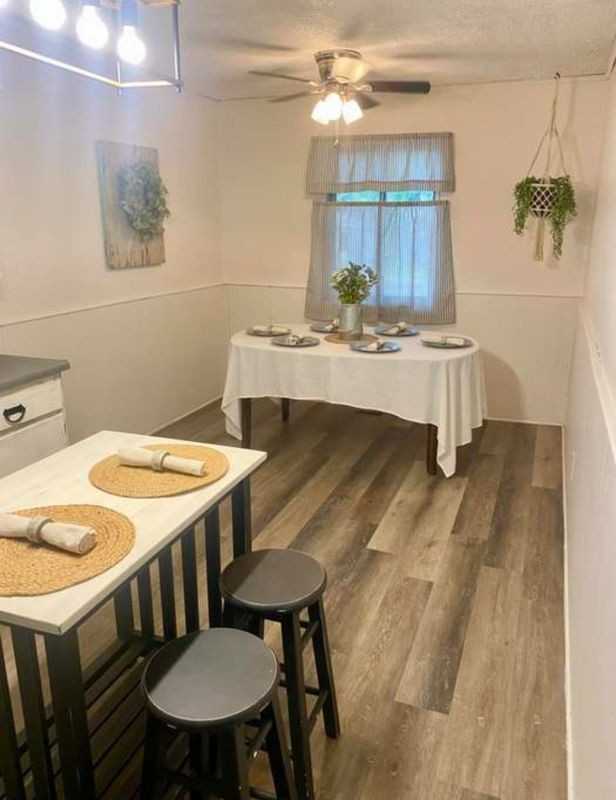 1038 S Worth Ave - Photo 7 of 13