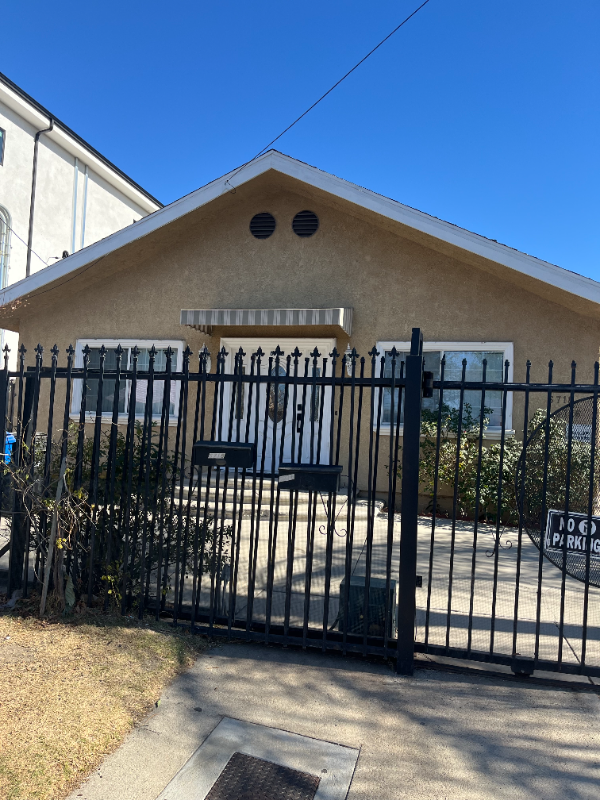 6718 Simpson Ave - Photo 2 of 19