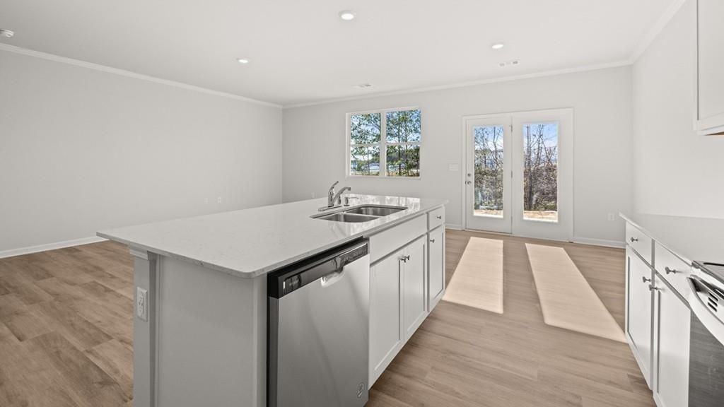 94 Hughes Place Dr - Photo 6 of 35