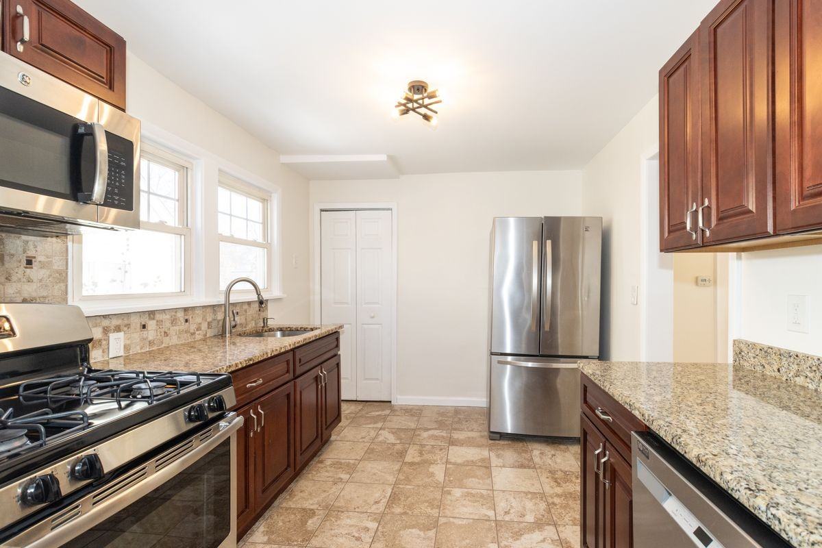 15 Alvin Ter - Photo 5 of 13