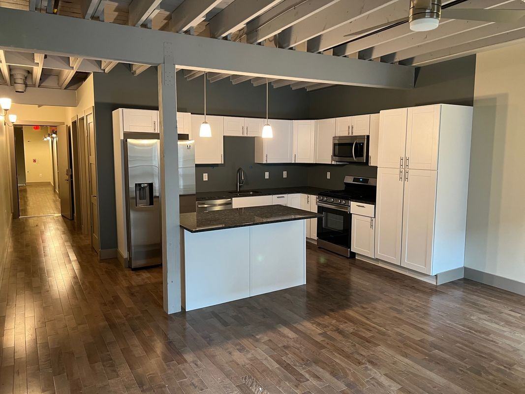 413 S Warren St - Photo 6 of 8