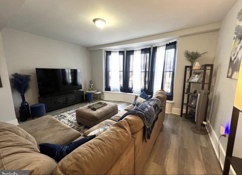 2150 Green St - Photo 6 of 13