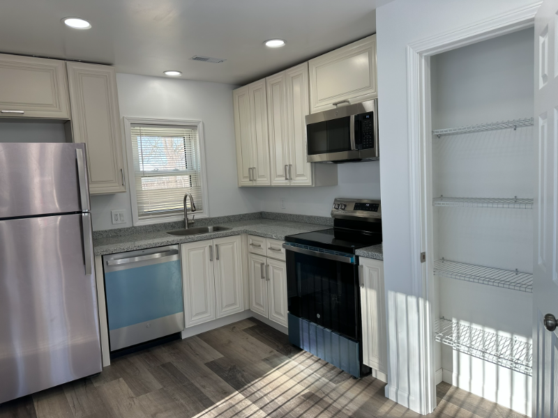 28530 Grayling Ave - Photo 5 of 14