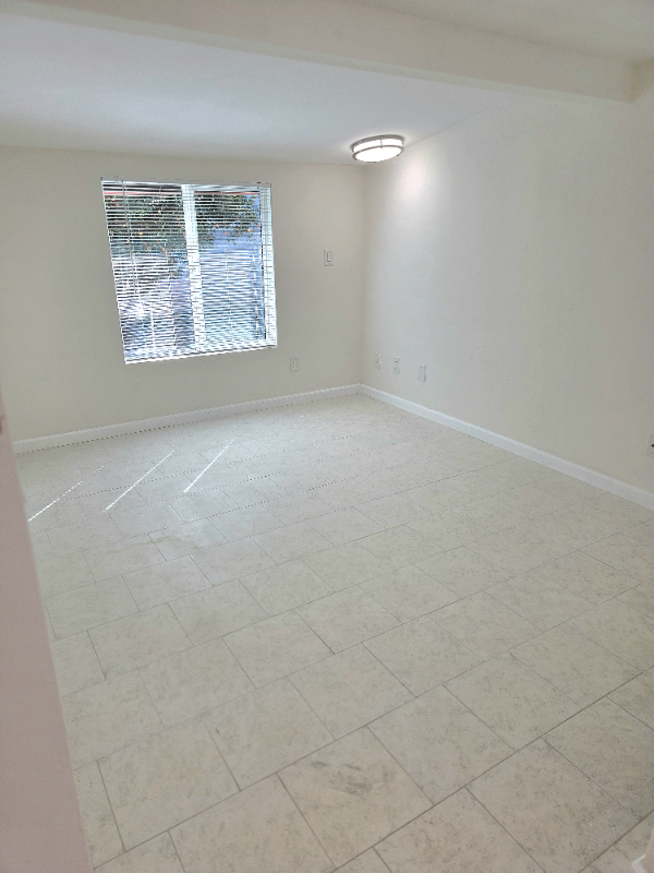 1420 Coolidge Ave #B - Photo 3 of 7