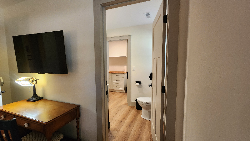 1704 S Forest Dr - Photo 6 of 37