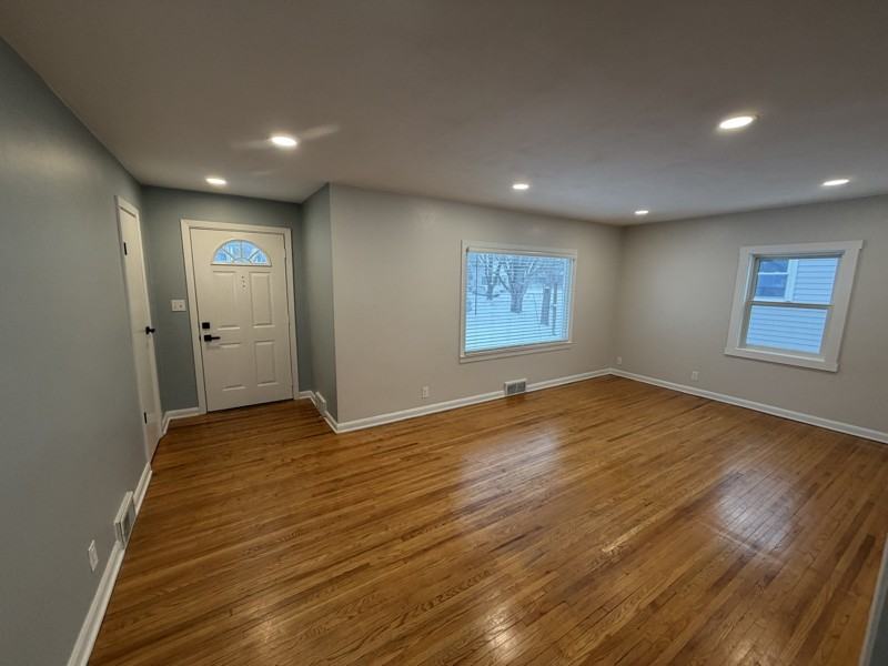 301 Leif Erikson Dr #301 - Photo 5 of 11