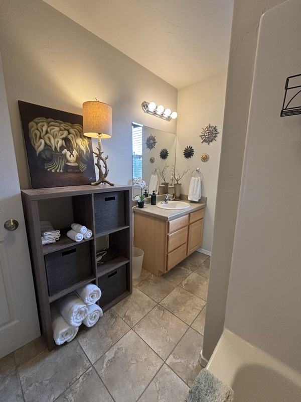 715 Cedar St - Photo 4 of 9