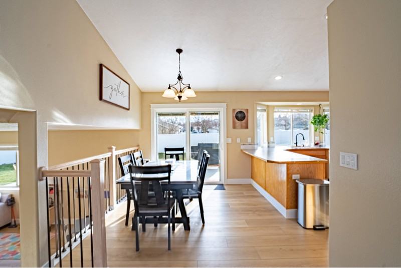 24104 E Maxwell Ave - Photo 4 of 20