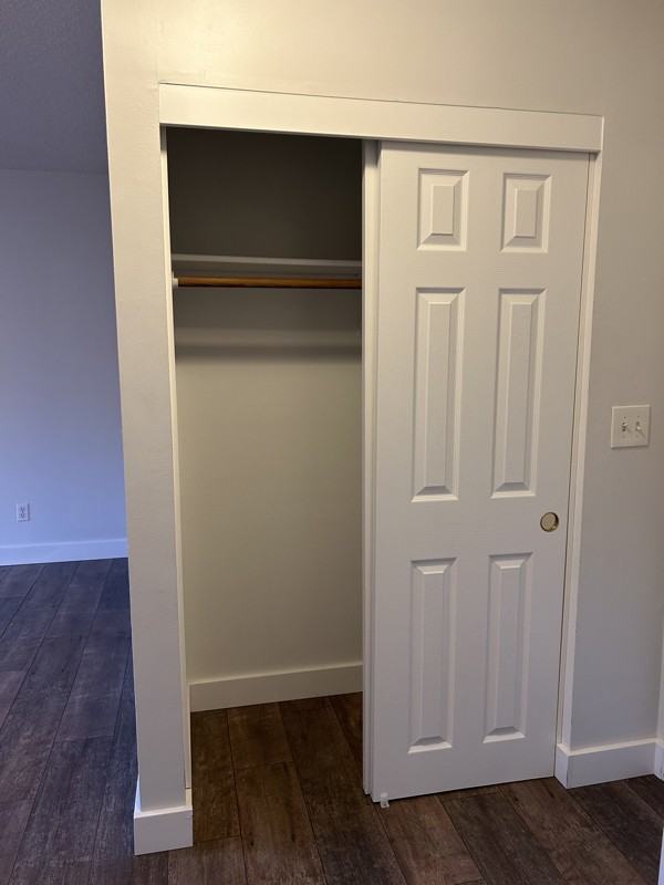 740 W Powell Blvd - Photo 3 of 20