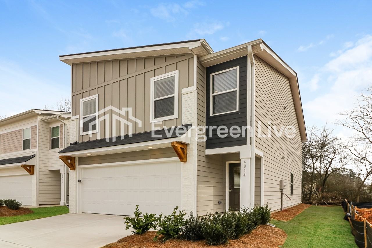 4814 Station Ln - Photo 2 of 10