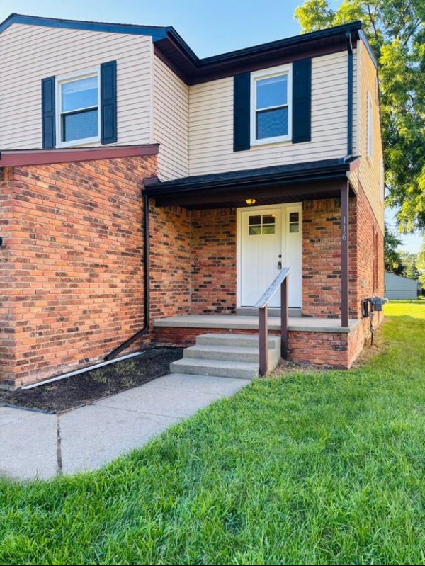 116 Regents Dr - Photo 3 of 24