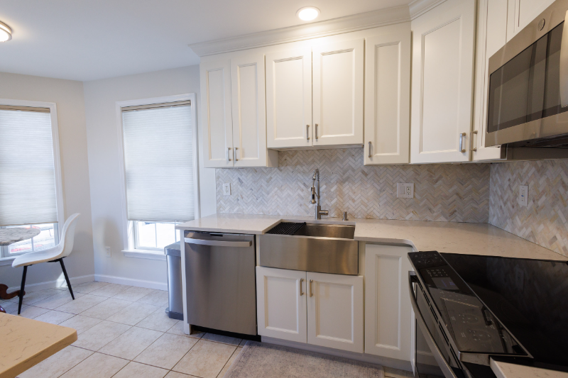 301 Alexandra Ct - Photo 3 of 25