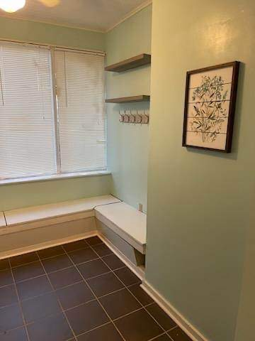 1103 Military Rd - Photo 4 of 10