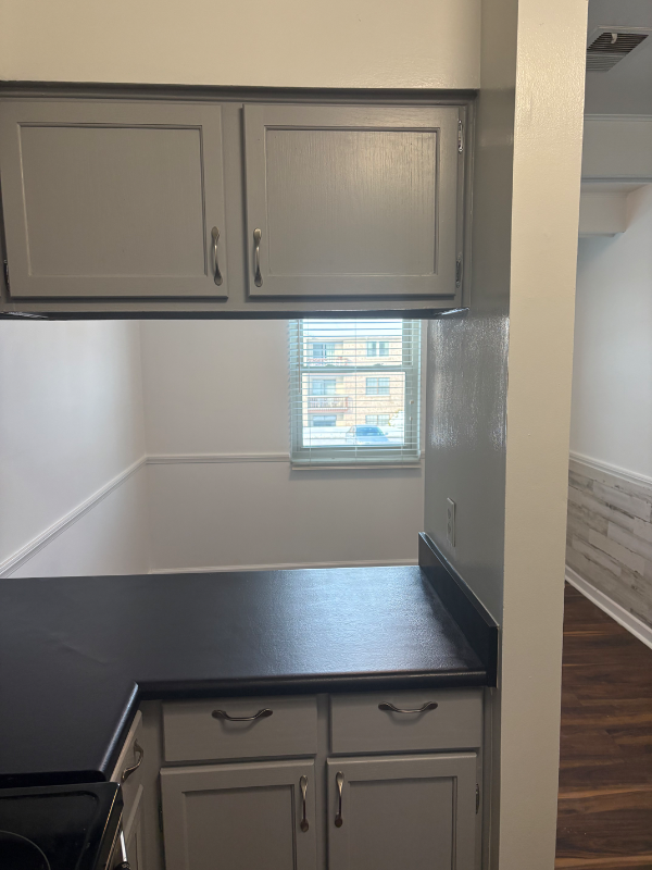 4326 Villa Dr - Photo 4 of 10