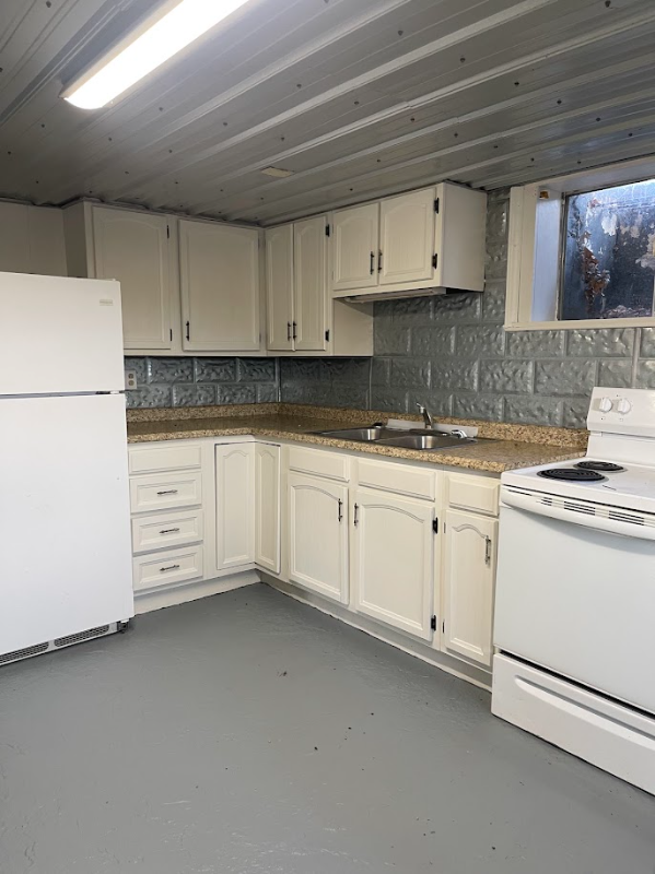 228 Gatewood Rd #A - Photo 4 of 8