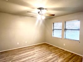 featured image of 2407 Ventura Dr #A