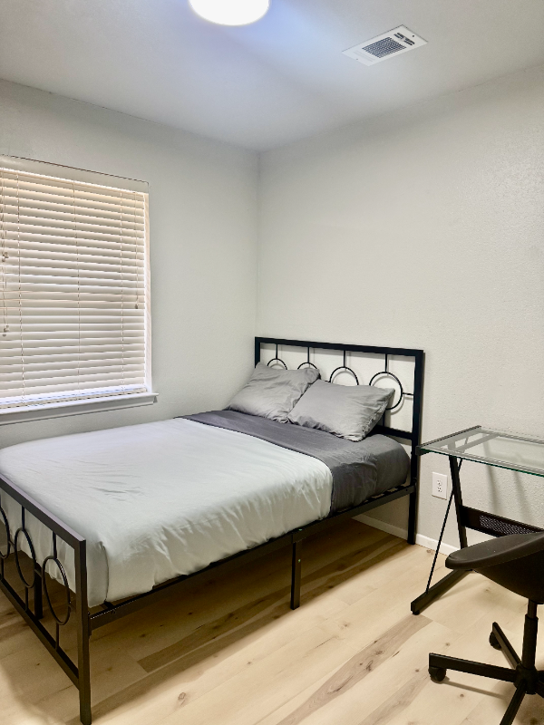 2407 Ventura Dr #A - Photo 4 of 7