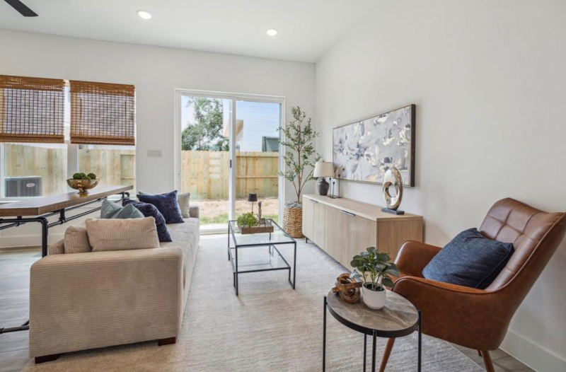 5702 Breland St #D - Photo 7 of 16