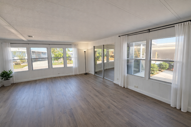 204 52nd Avenue Ter E - Photo 2 of 15