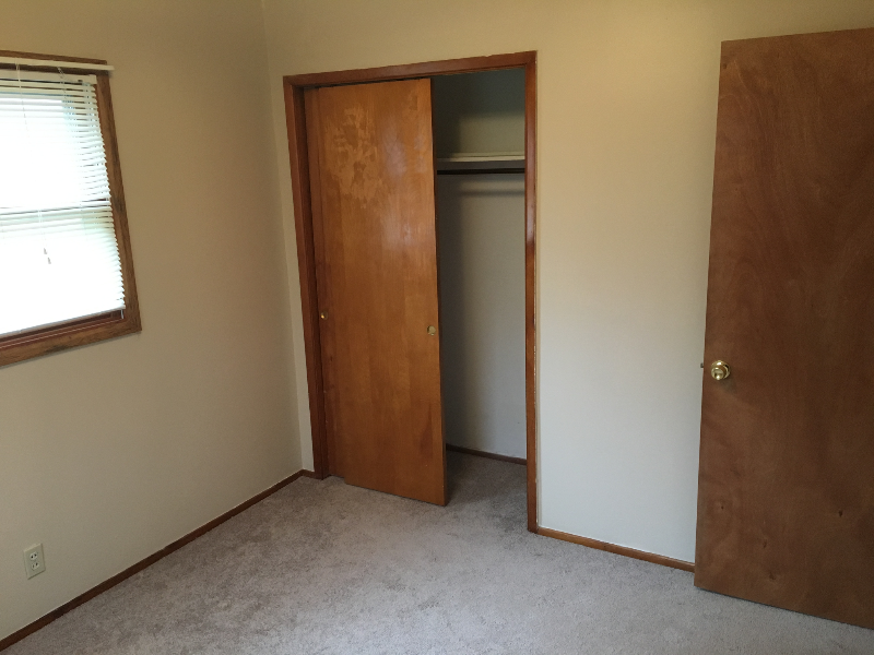 1021 Valley Dr Nw - Photo 5 of 14