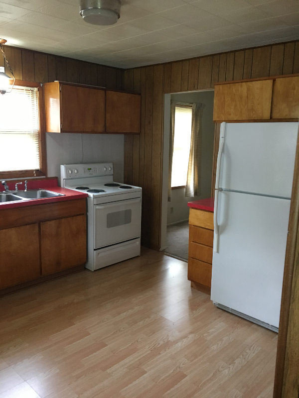 1021 Valley Dr Nw - Photo 7 of 14