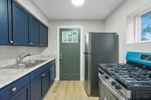 featured image of 5716 Hamilton Ave #2